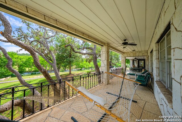 Listing photo id 3 for 1120 Highway 39