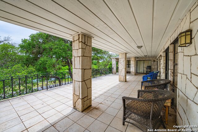 Listing photo id 4 for 1120 Highway 39