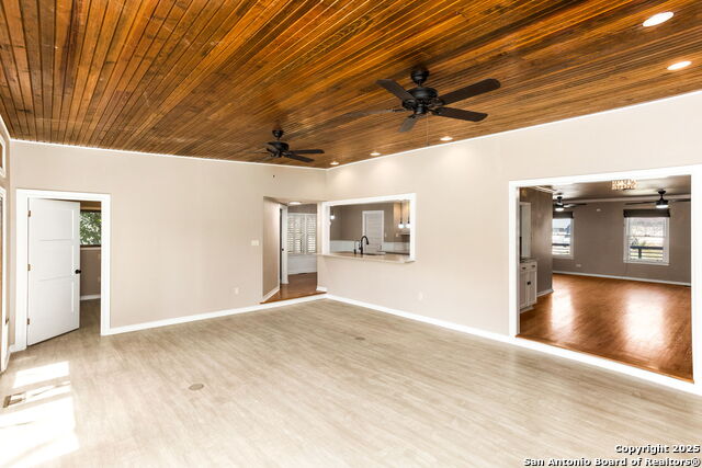 Image 26 of 38 For 260 Hickory S