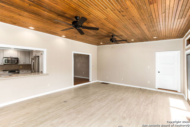 Image 27 of 38 For 260 Hickory S