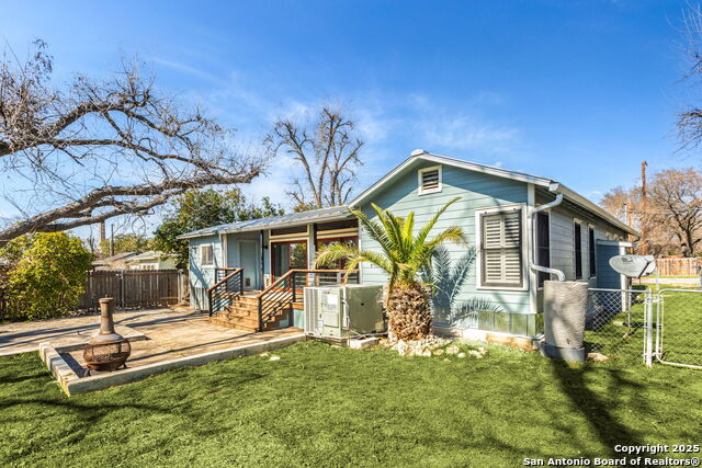 Image 32 of 38 For 260 Hickory S