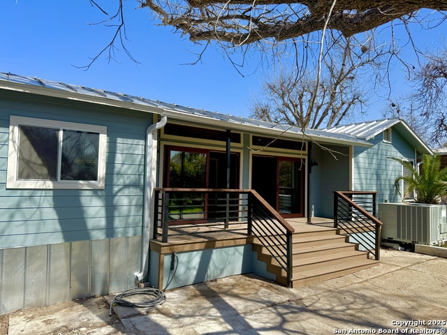 Image 4 of 38 For 260 Hickory S