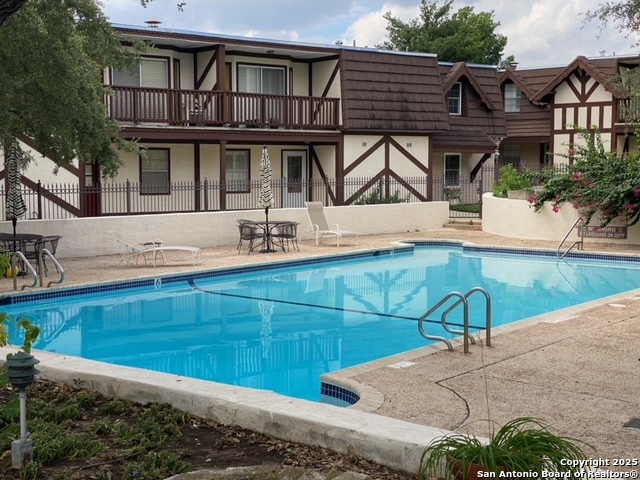 Image 11 of 14 For 8715 Starcrest  26
