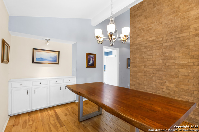 Image 14 of 39 For 3511 Hunters Circle
