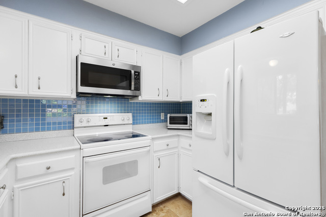 Image 17 of 39 For 3511 Hunters Circle
