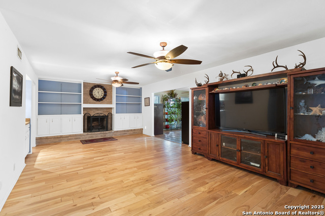 Image 19 of 39 For 3511 Hunters Circle