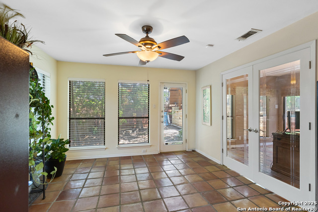 Image 22 of 39 For 3511 Hunters Circle