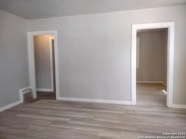 Image 5 of 15 For 3003 Venus St
