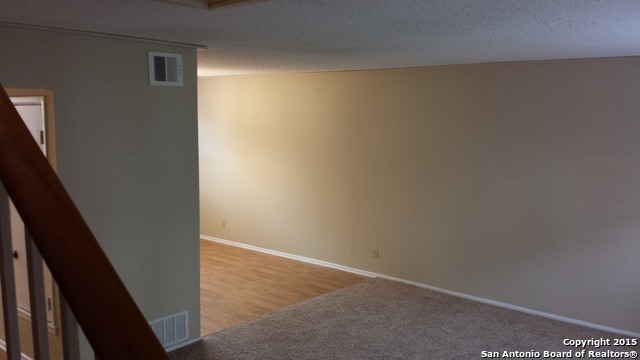 Listing photo id 5 for 6427 Wurzbach 20 20