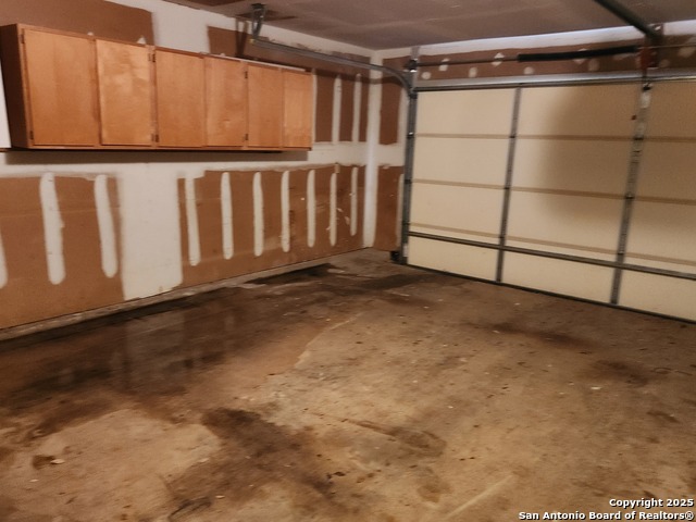 Listing photo id 17 for 9018 Woburn  