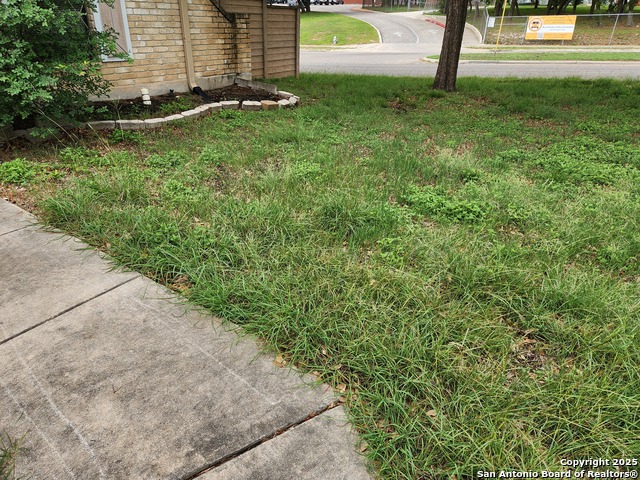 Listing photo id 19 for 9018 Woburn  