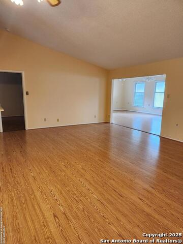 Listing photo id 4 for 9018 Woburn  