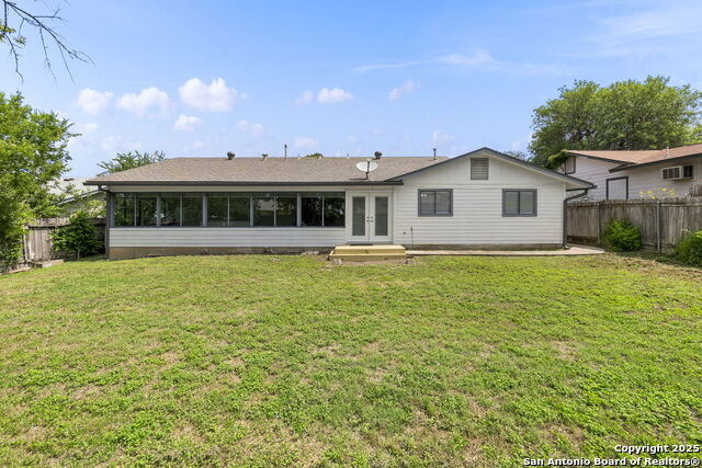 Listing photo id 30 for 6818 Forest Meadow