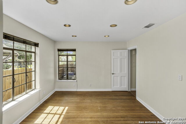 Listing photo id 8 for 5600 San Pedro Ave