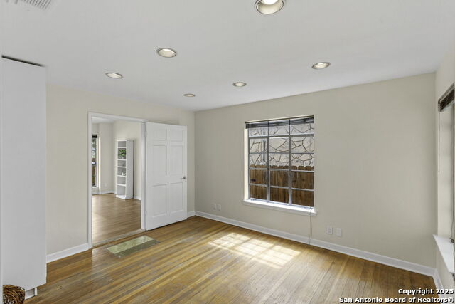 Listing photo id 9 for 5600 San Pedro Ave