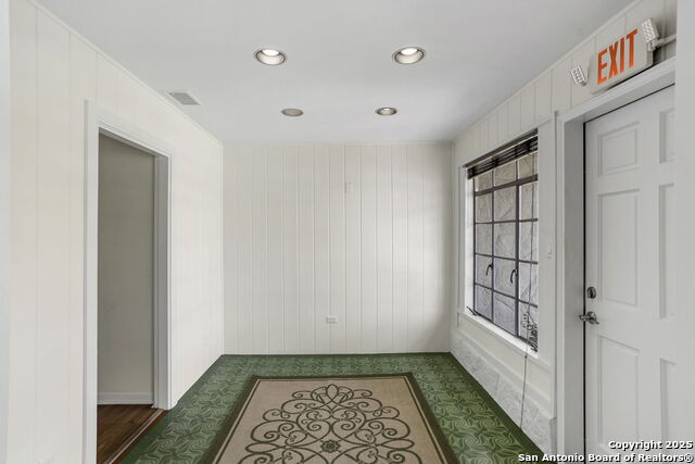 Listing photo id 14 for 5600 San Pedro Ave