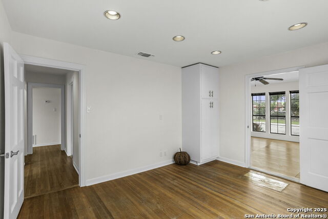 Listing photo id 24 for 5600 San Pedro Ave