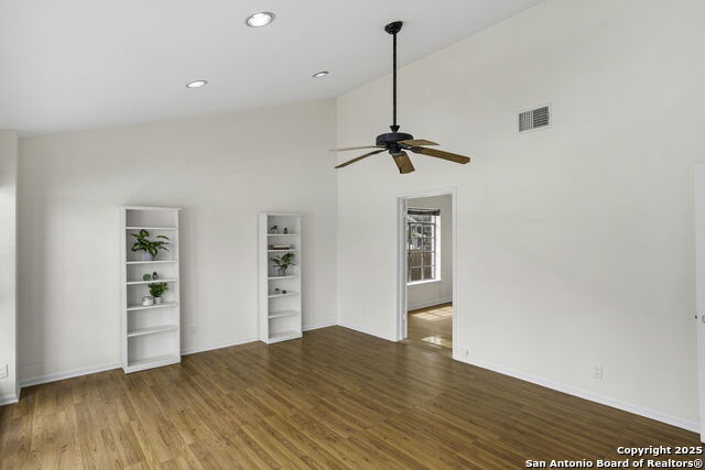 Listing photo id 27 for 5600 San Pedro Ave