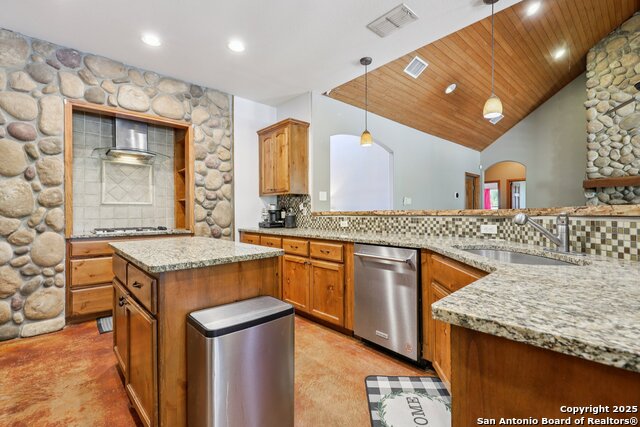 Image 20 of 52 For 557 Jacobs Ln.