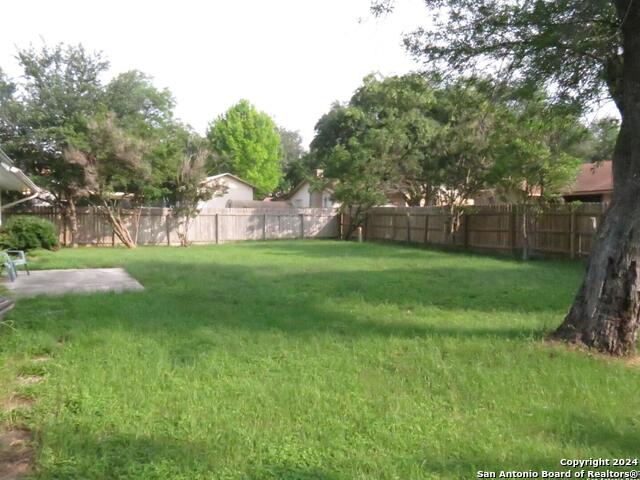 Image 19 of 23 For 14223 Brook Hollow Blvd