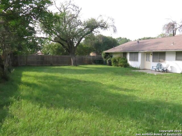 Image 21 of 23 For 14223 Brook Hollow Blvd