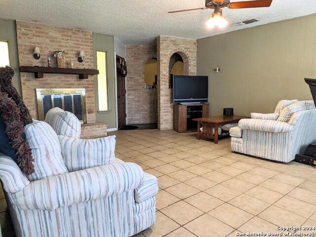 Image 4 of 23 For 14223 Brook Hollow Blvd
