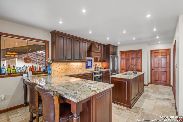 Listing photo id 10 for 327 Loma Vista