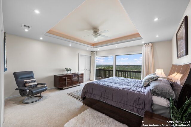 Listing photo id 12 for 327 Loma Vista