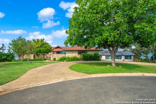 Listing photo id 37 for 327 Loma Vista