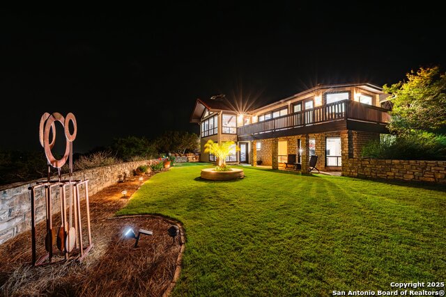 Listing photo id 40 for 327 Loma Vista