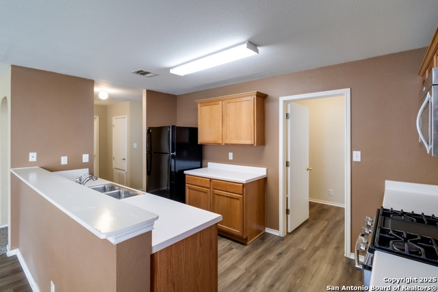 Image 3 of 14 For 8410 Sea Rim