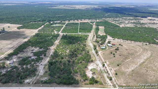 Details for 2 County Road 414, McCoy, TX 78113
