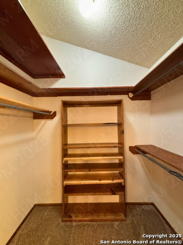 Image 17 of 20 For 4647 Green Willow Woods