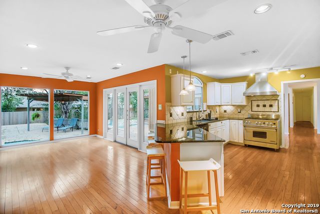 Image 10 of 25 For 12850 Castle Bend St