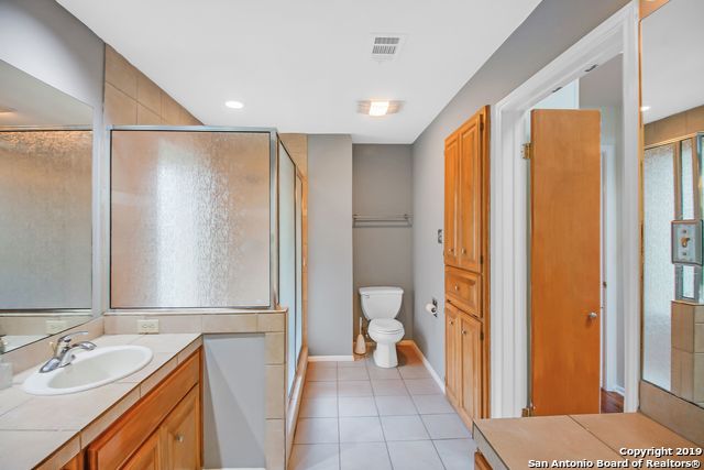 Image 16 of 25 For 12850 Castle Bend St