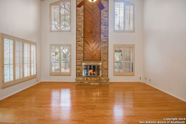 Image 5 of 25 For 12850 Castle Bend St