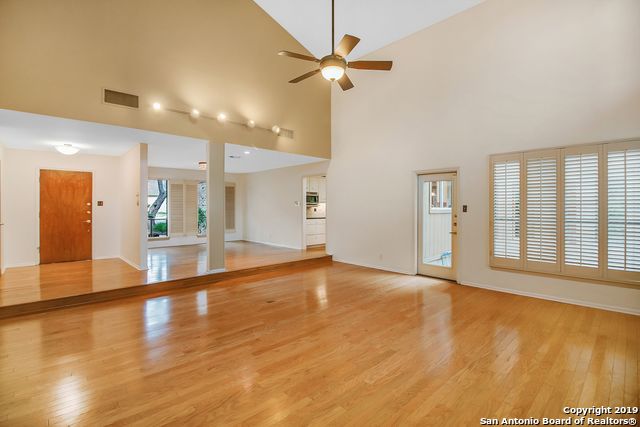 Image 7 of 25 For 12850 Castle Bend St
