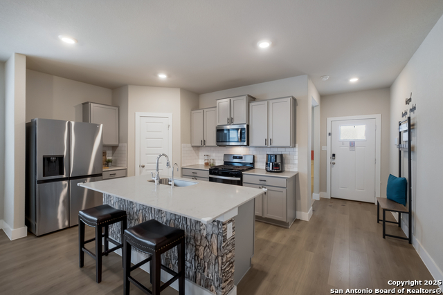 Image 12 of 29 For 5519 Jewel Curve