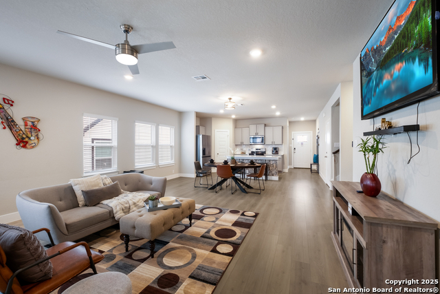 Image 8 of 29 For 5519 Jewel Curve