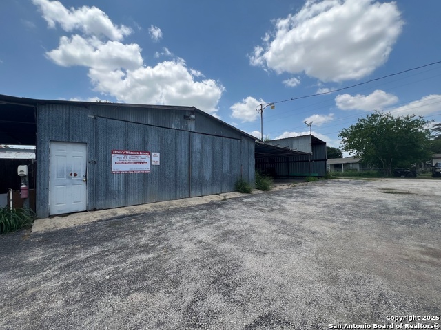 Image 6 of 18 For 413 4th St  