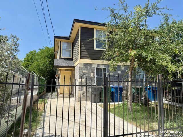 Details for 3107 Travis W 2, San Antonio, TX 78207