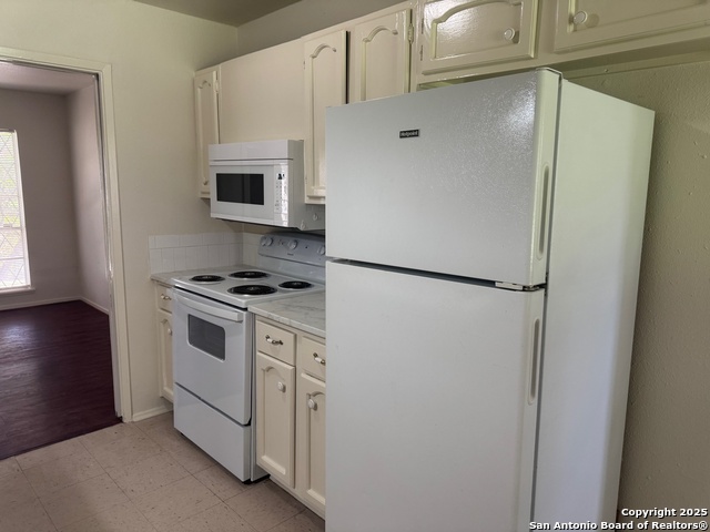 Image 2 of 12 For 5851 Burgoyne