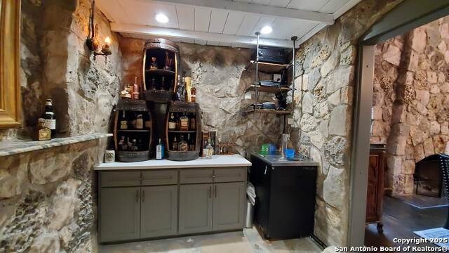 Image 15 of 51 For 9810 Park Dr