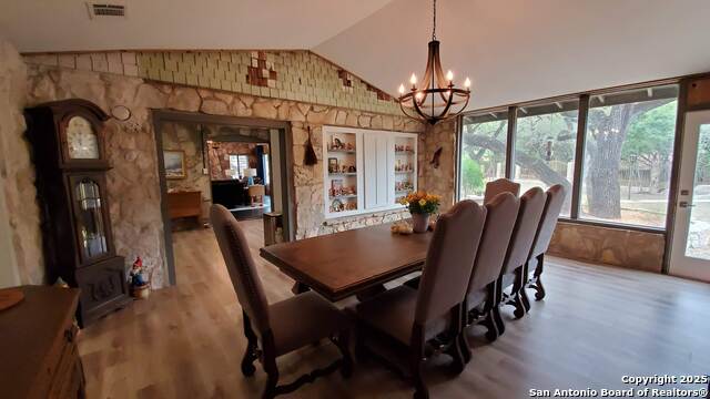 Image 21 of 51 For 9810 Park Dr