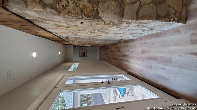 Image 26 of 51 For 9810 Park Dr