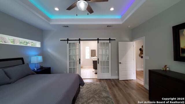 Image 32 of 51 For 9810 Park Dr