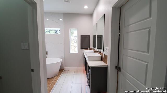 Image 35 of 51 For 9810 Park Dr
