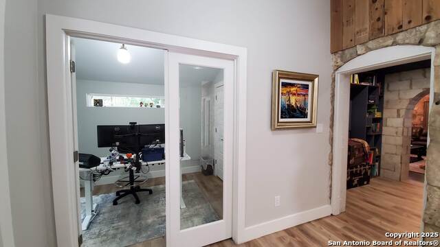 Image 4 of 51 For 9810 Park Dr