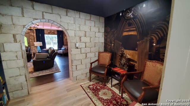 Image 7 of 51 For 9810 Park Dr