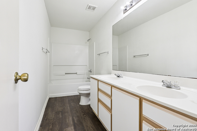 Image 16 of 23 For 7013 Blossom Creek